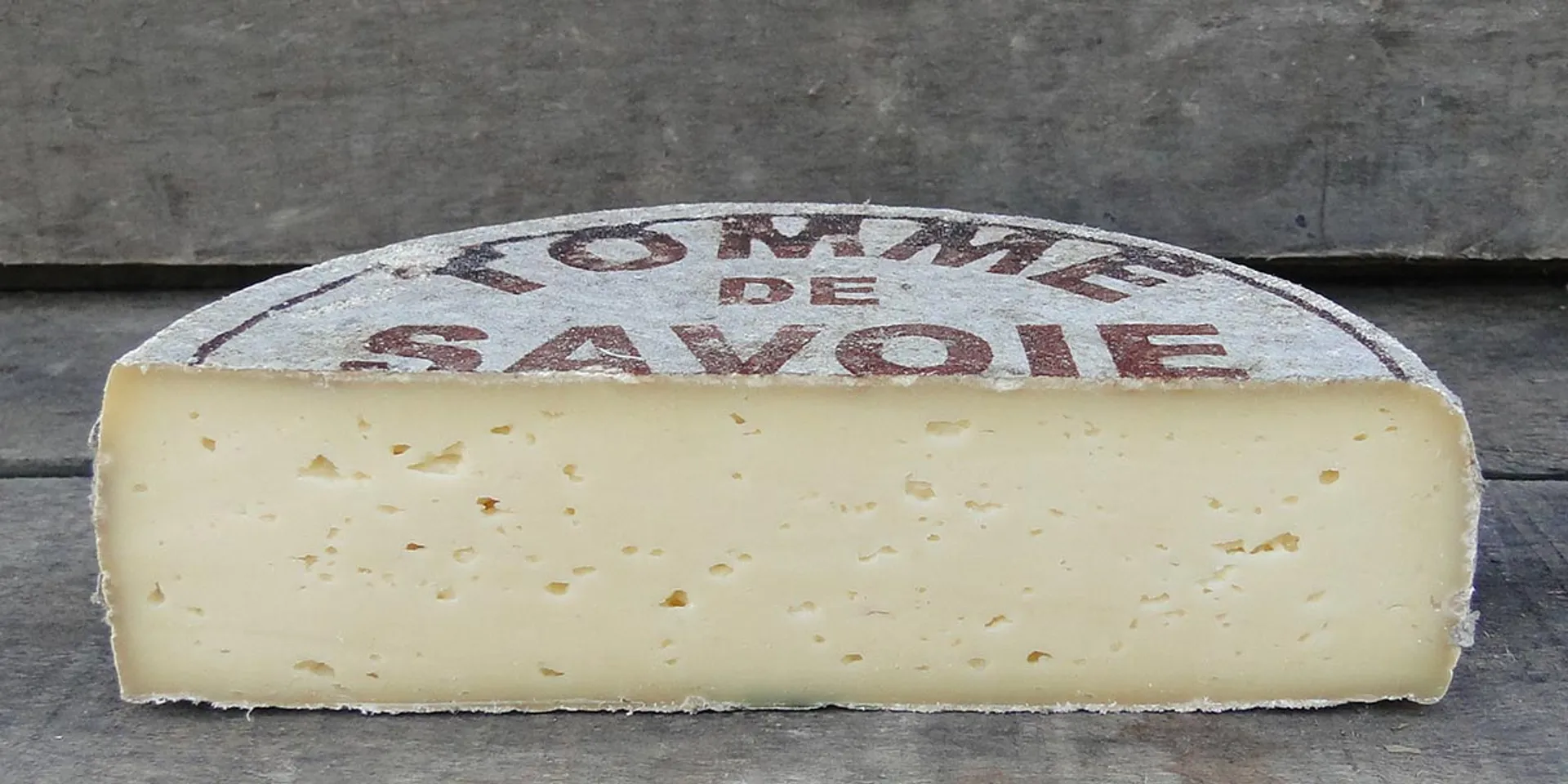 Queso francés envejecido Tomme de Savoie - Vendido por libra