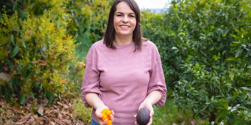 organic avocados and kumquats