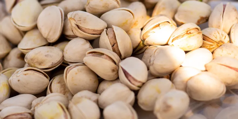 Geröstete Bio-Pistazien von Ecopistacho, Spanien | CrowdFarming ...