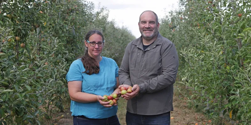 Bioland organic “snack” apples