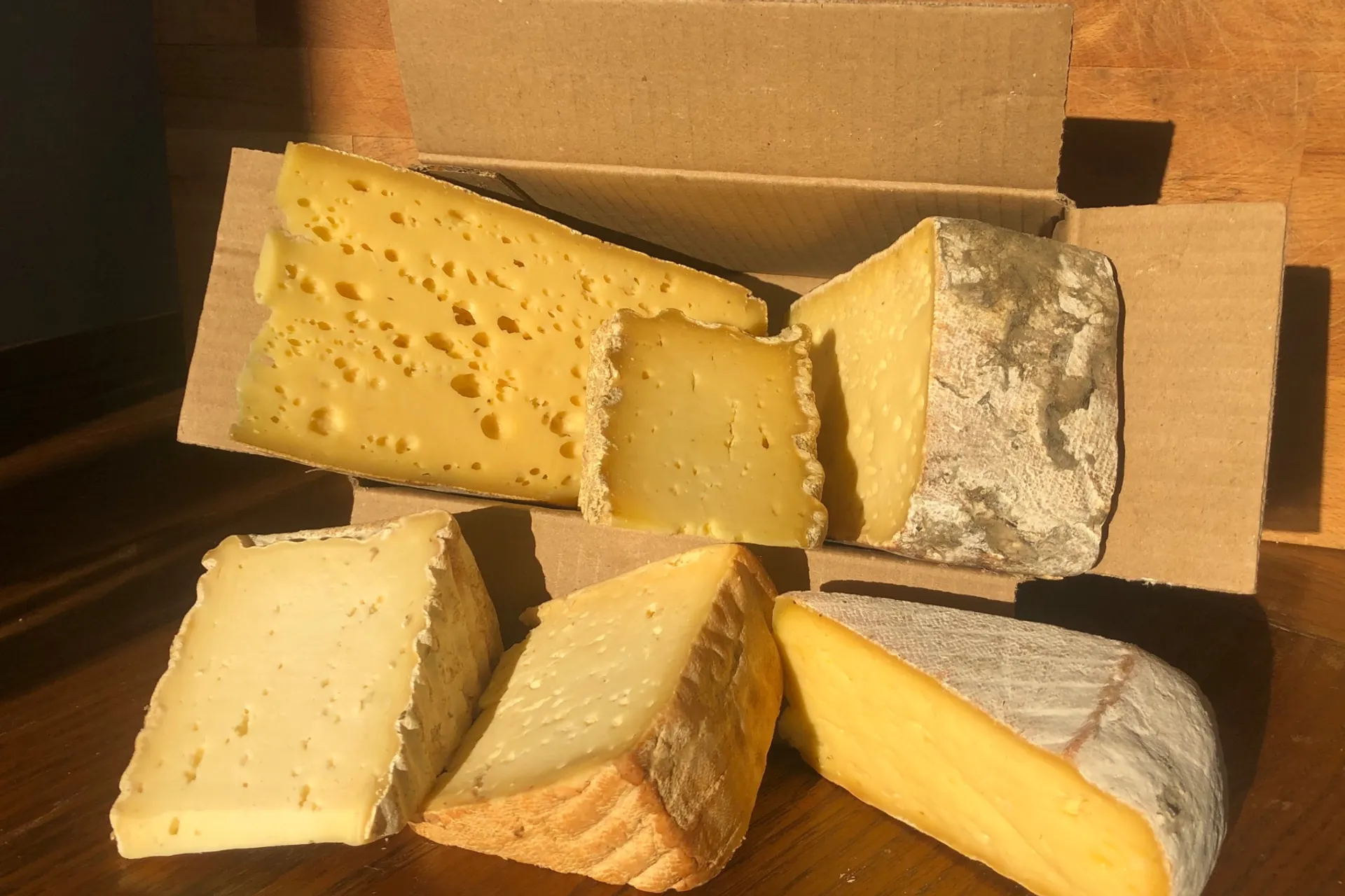 Fromages De Vache Bio De Normandie De Fromagerie De La Quesne France Crowdfarming Aliments 