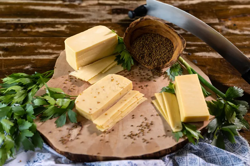 Saisonale Bio-Käse Lebensmittel dir / Frische Bioland liefern direkt Papenburger |CrowdFarming: Hause Deutschland Engelnhof, nach Lebensmittel zu von lassen