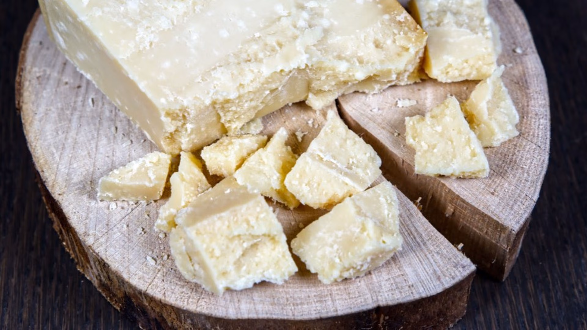 Caseation Cheese Organic Cow cheese from Caseificio Sociale Castellazzo | CrowdFarming